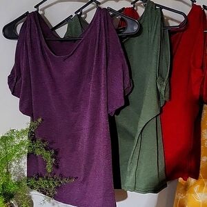 Three Collette cold shoulder tees GUc